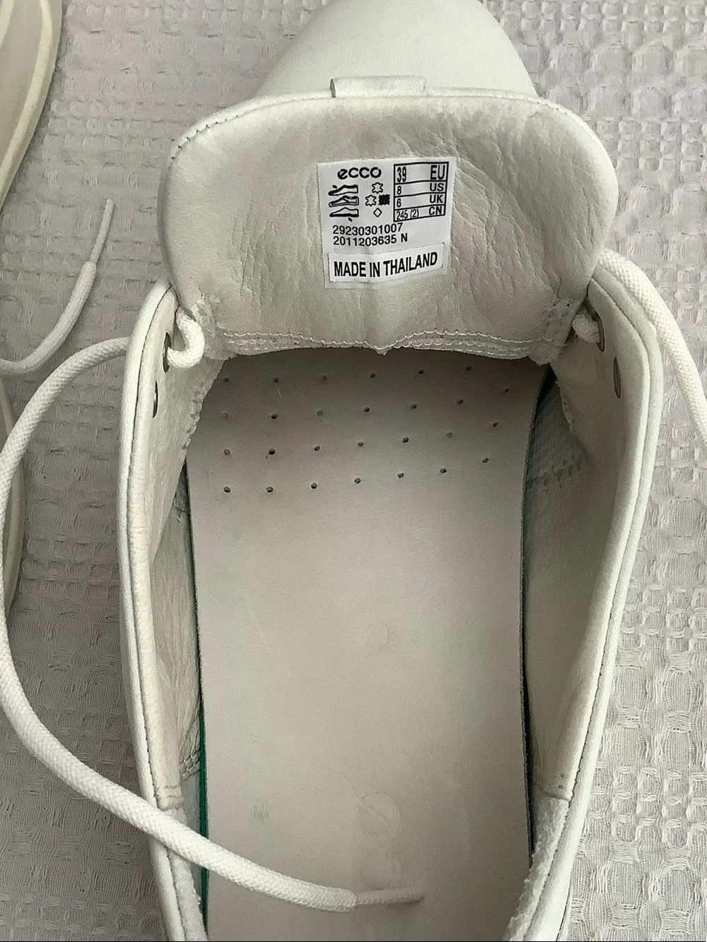 Ecco Women's White Leather Lace-Up Athletic Sneakers
